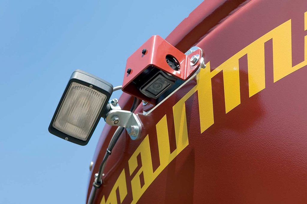 photo of the rear view camera on the mixer wagon